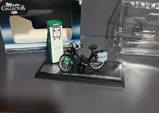 Solex 3800 Motorrad mit Zapfsäule Solido S Moto Collector Model 1:18