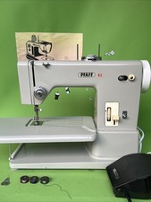Nähmaschine Pfaff 93 Näht