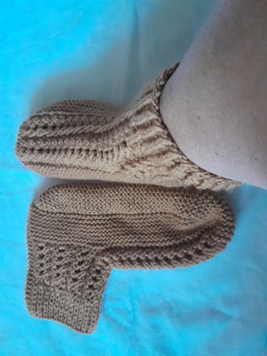 Handgestrickte socken - handgestrickte,