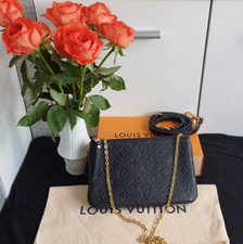 LOUIS VUITTON  - Pochette -