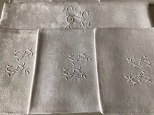 Antike Tischdecke aus Leinen-Damast mit schöner Monogramm-Handstickerei