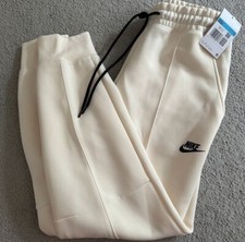 NEU Nike Damen Tech Fleece mid rise Jogginghose Gr.M beige