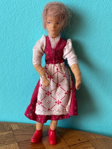 Frau erna meyer dirndl - frau,