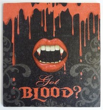 Deko HDF - Vampir Zähne Blut Blood Grusel Kuss Mund