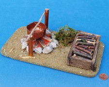KRIPPENELEMENT FEUERSTELLE HOLZSTAPEL KOCHTOPF BELEUCHTBAR CA. 1:12 WEIHNACHTEN 