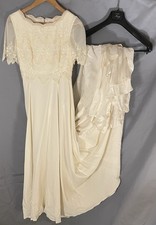 BRAUTKLEID AUS SEIDE UND