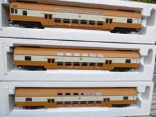 PIKO 53100 2 x + PIKO 53101 Set 3x Doppelstockwagen+ Steuerwagen LED DR Epoche 4