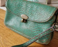 Liebeskind Berlin Clutch Grün snake