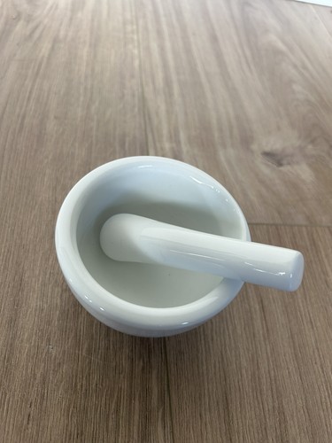 Mörser mit stößel - mit, aus