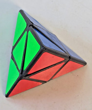 Rubik's Cube Zauberwürfel 4 x 4 x 4 IM DREIECKSFORMAT! extrem selten