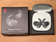 Beats by Dr. Dre Fit Pro In-Ear Kopfhörer - Salbeigrau, AppleCare+, OVP