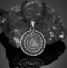 Nordische Halskette Valknut