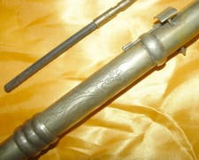 alte Spielzeug Versilbertes Tasche Armbrust Pfeile mit Bild Aufschrift Jahrbuch