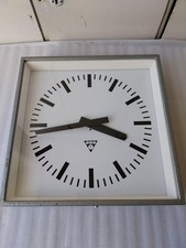 Pragotron C301 / 1985 Industrieuhr m. Quartz Uhrwerk 1xAA Batterie