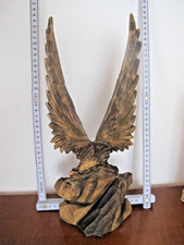 Tierfigur Adler auf Felsen Echt Holz Schnitzerei Handarbeit alt ca. 35 cm gesamt