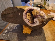 Amethystdruse mit Calcit Kristallen Mineralstein Geode Kristall Sammlung Deko
