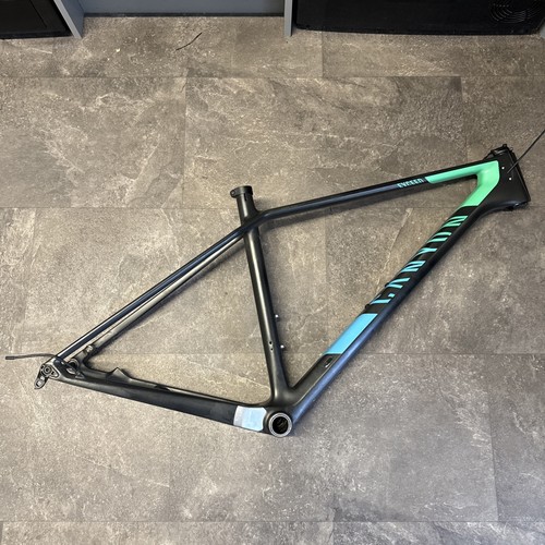 Canyon exceed carbon - exceed,