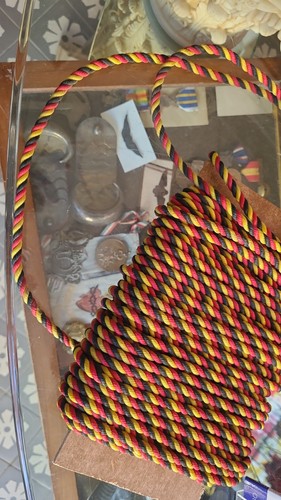 Schwarz rot gelb - gelb, (gold)