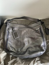 Neu George Gina & Lucy Tasche