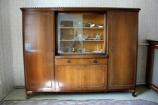 Antiker Schrank Chippendale Buffett Anrichte Vitrinen-Schrank Wohnzimmer E