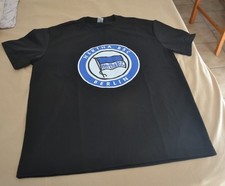 T-shirt und 3 Aufkleber von Berlin