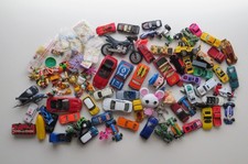 Modellautos Spielzeug Konvolut Sammlung gemischtes Sortiment Ü-Ei Figuren