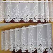 Scheibengardine Stickerei