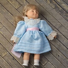 ENGEL PUPPE Frederica Doll