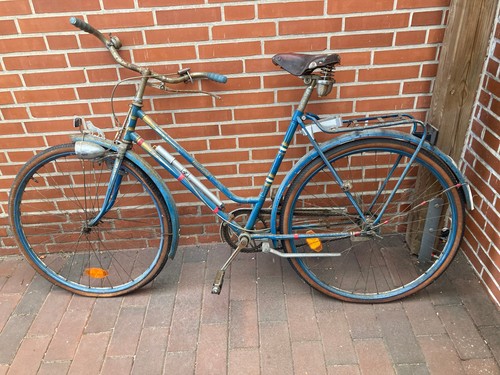 Fahrrad retro damenfahrrad - fahrrad,, retro-damenfahrrad