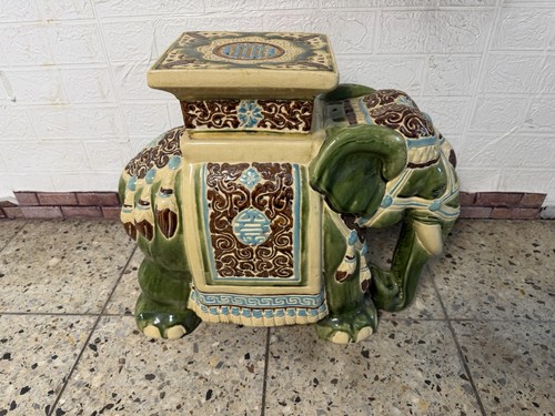 Blumenhocker elefant aus - blumenhocker,
