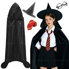 Schwarzer Umhang mit Kapuze