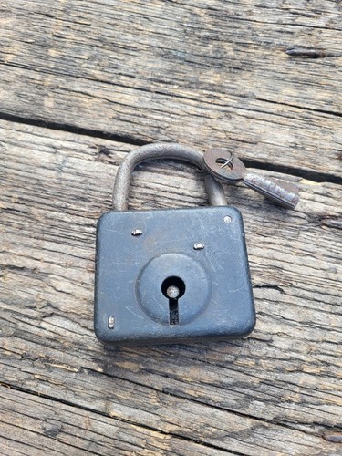 Antikes fahrradschloss mit - antikes,