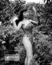 BETTIE PAGE MODEL UND