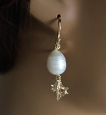 Perlenohrringe mit Gold