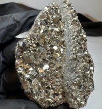 Pyrit Beidseitig Mit Quarz Funkelnd 246 Gramm Stufe Natur Qualität