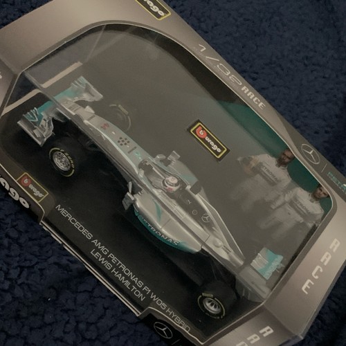 Bburago mercedes lewis - bburago, f1