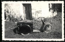 Fotografie Motorrad Dreirad, Motorroller Eigenbau mit Gaspedal 
