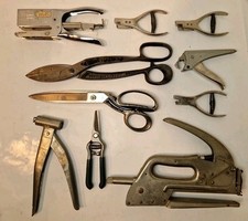 F22-BC Konvolut Schneider ZUBEHÖR ALT SCHNEIDER SCHERE SCHERE ROBUSO STANZE SET