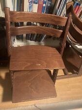 Stokke Tripp Trapp Hochstuhl, Walnussbraun Lasiertes Holz Mit Kinder Zubehör