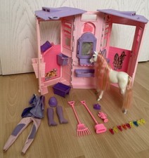 Barbie Horse Pferd Stable