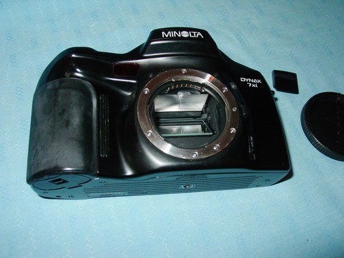 Minolta dynax 7xi - minolta,