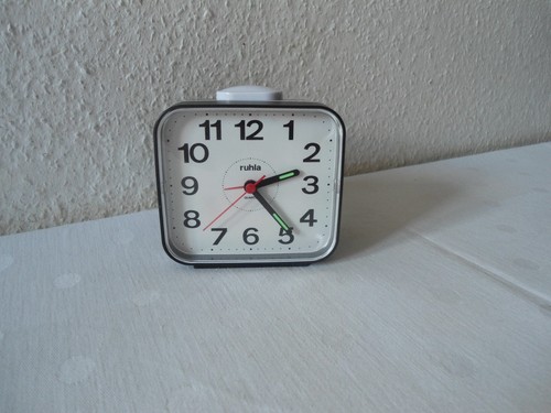 Ruhla quartz wecker kult - ,
