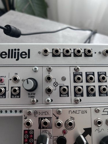 Intellijel ringmod effekt - 1u,