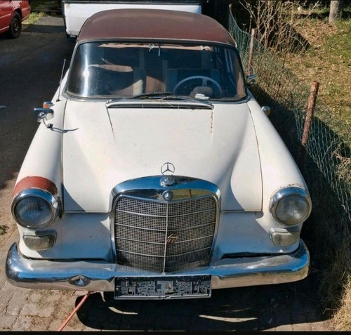 Mercedes heckflosse w110 - heckflosse,
