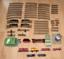 H0 Fleischmann Modellgleis Konvolut m. div. Gleisen, Weichen, Lichtsignale Lok