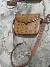 MCM Damen Umhängetasche Leder