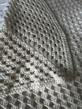 Handgefertigte Häkeldecke -