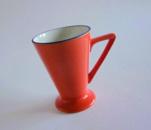 PORZELLAN-GROSSE-TASSE-CHURCHI