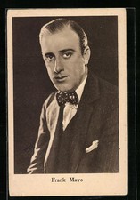 Schauspieler Frank Mayo im Anzug mit Fliege, Ansichtskarte 