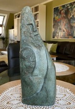 Steinfigur. Modern. Mann+Frau